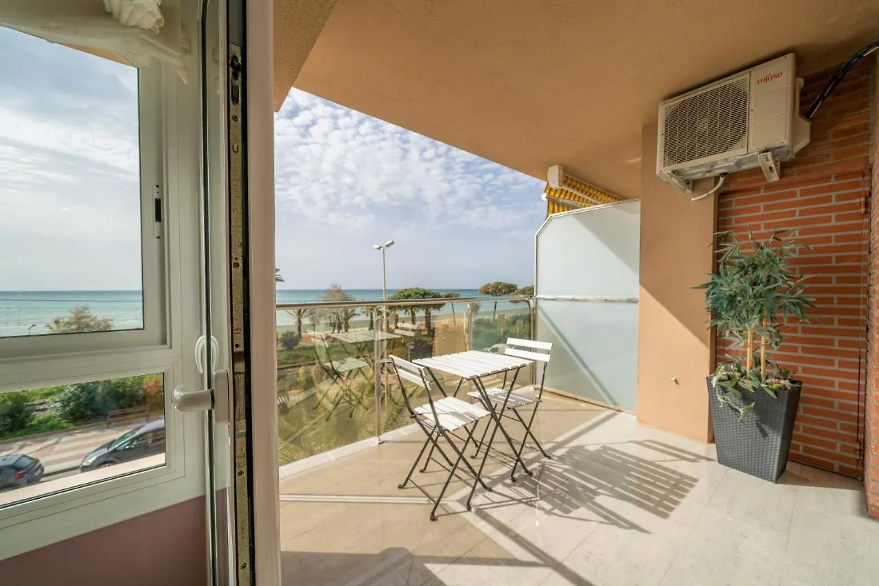 Homeholidaysrentals Seaview - Costa Barcelona Pineda de Mar Spain